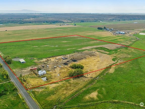 Welcome to 71 Smithson. 40 acres of flat land ready to be farmed.>