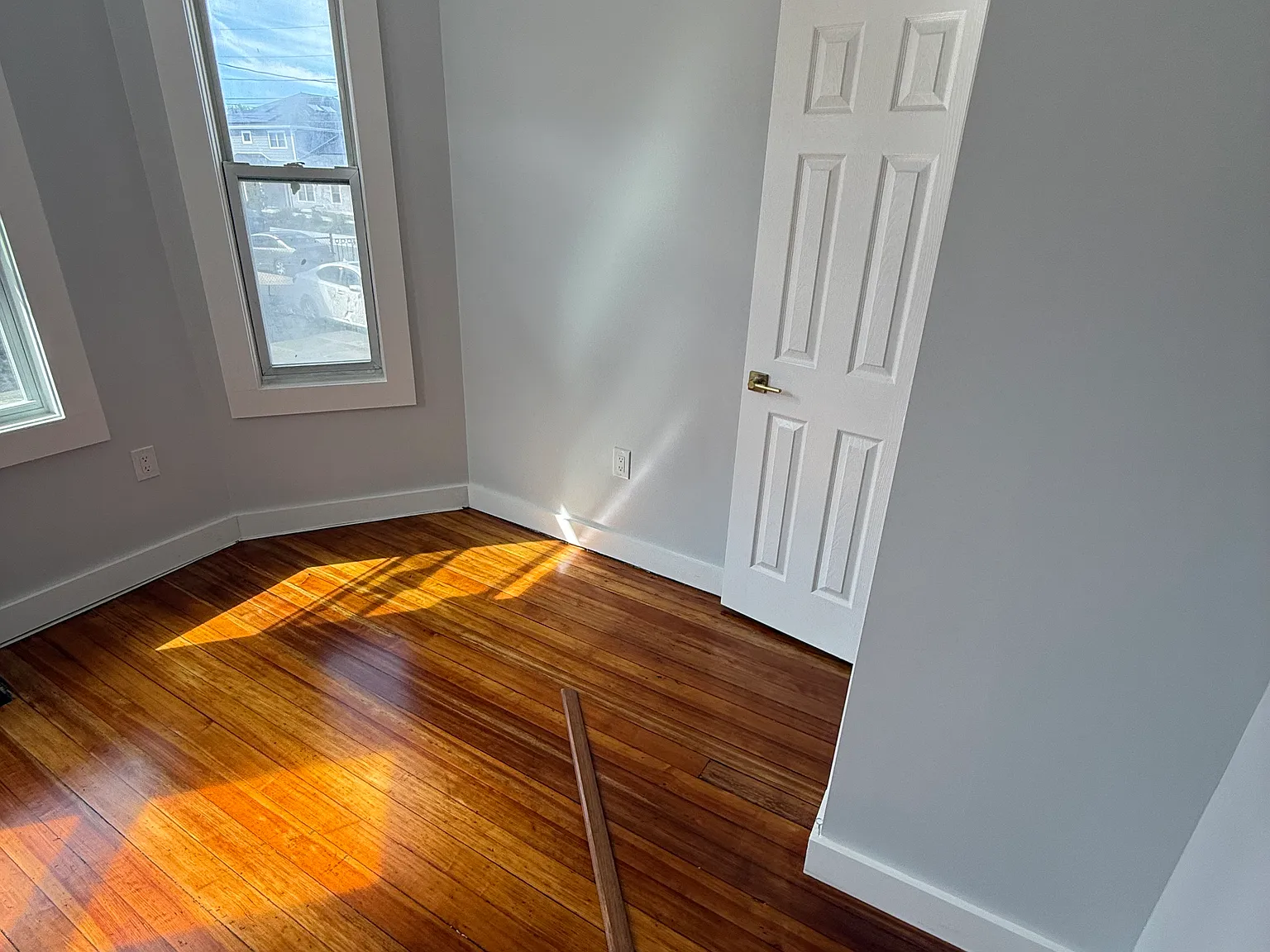 3 bed, 1200 sqft, $3,400 — Photo 2