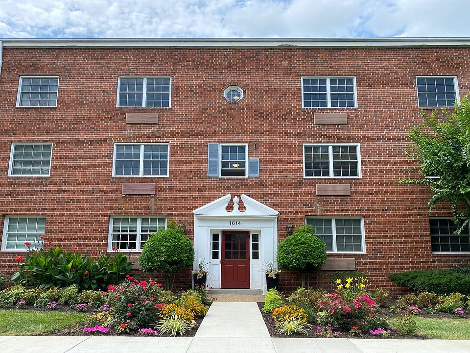 1st image of 1614 W Abingdon Dr APT 301