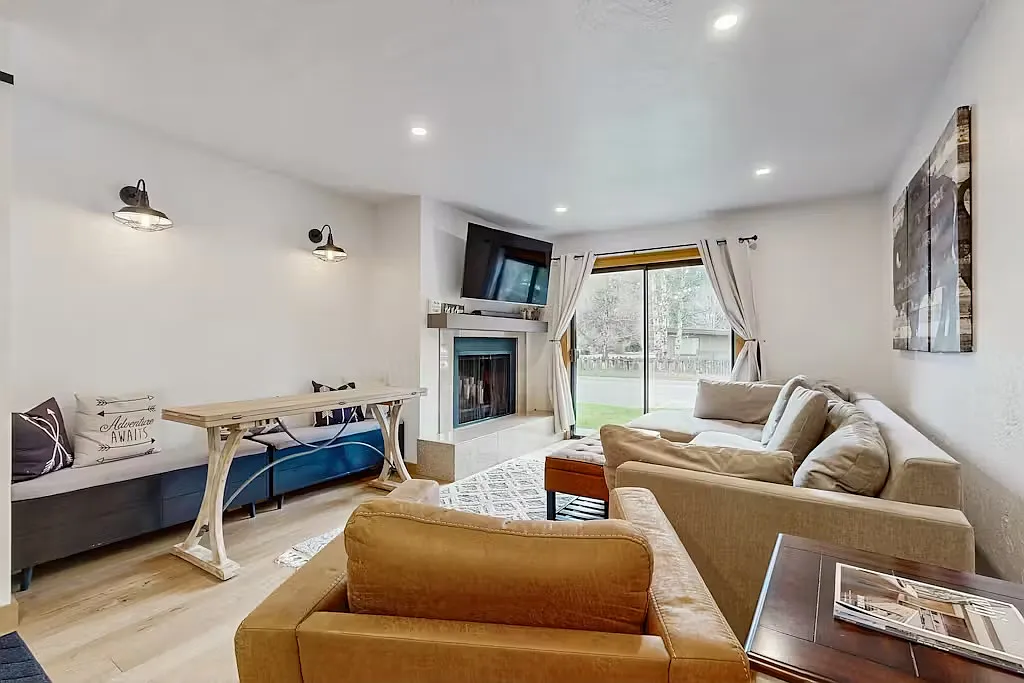 1 bed, 597 sqft, $2,950 — Photo 1