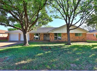 2926 Robertson Dr, Abilene, TX 79606