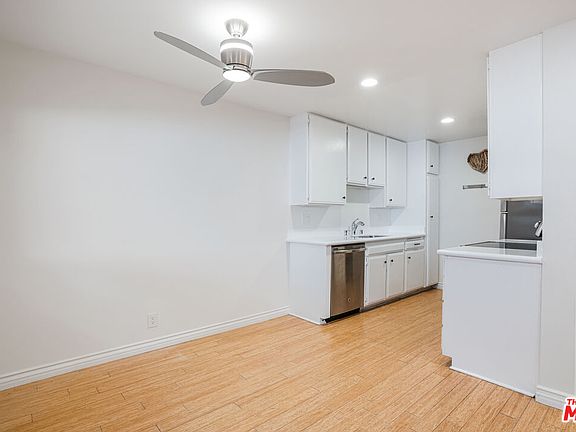 5th image of 918 17th St Unit 2