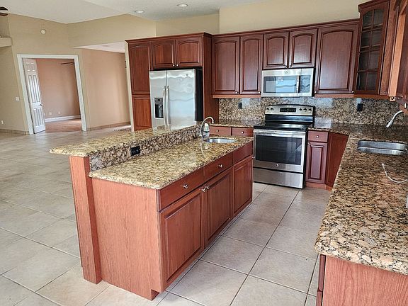 3rd image of 6031 NW Flair Ct