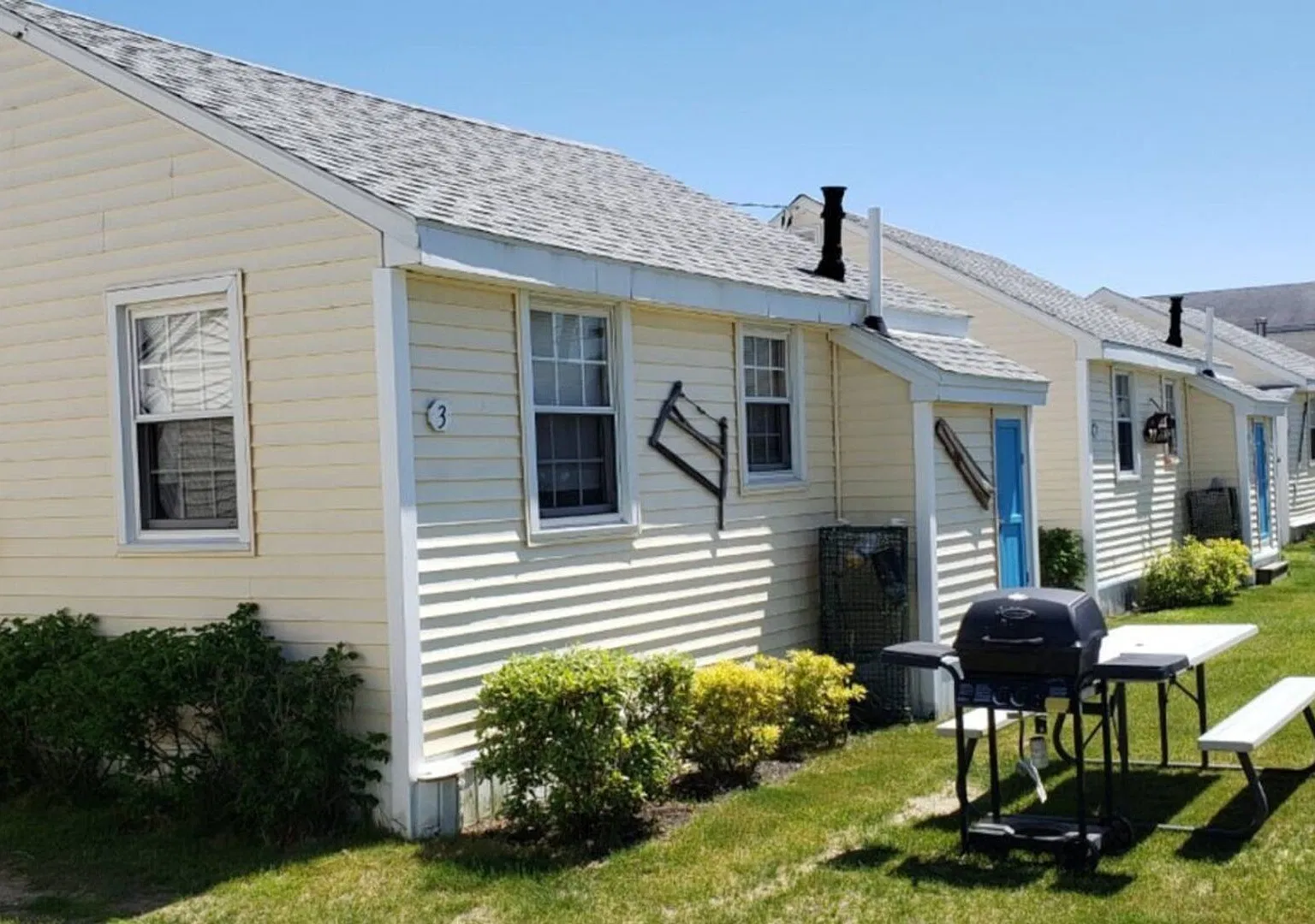 Little Miss Cottages — Photo 1