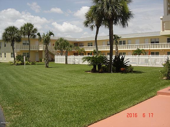 3rd image of 7801 Ridgewood Ave APT 28