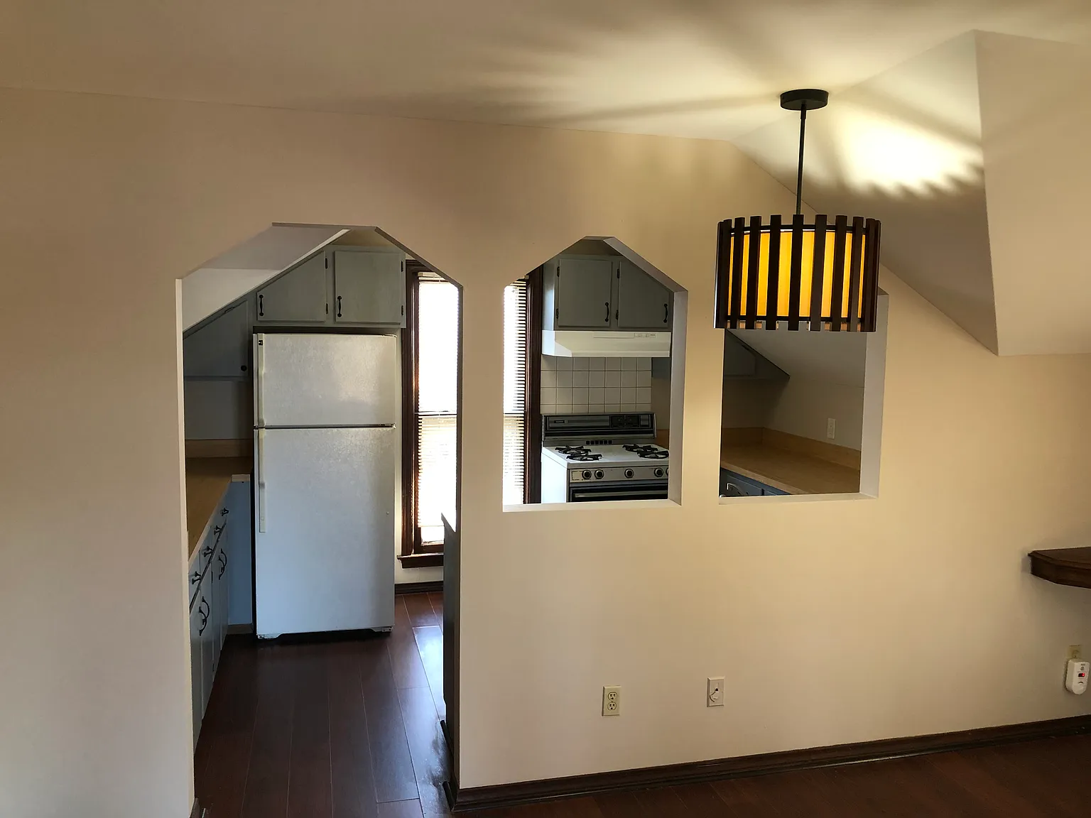 2 bed, $1,000 — Photo 3