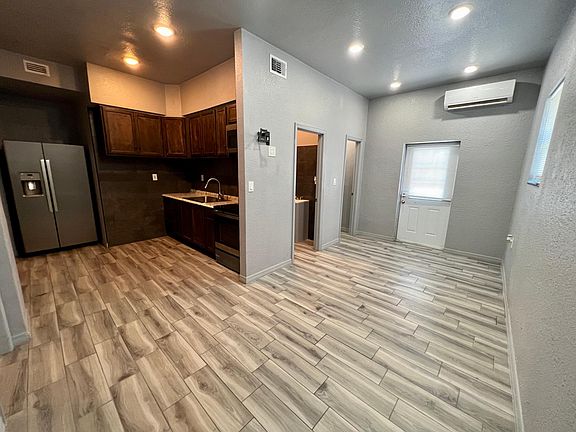 5th image of 4701 15th Ave S #1