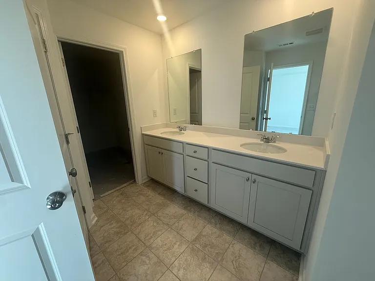 6204 Kenbrook Dr — Photo 4