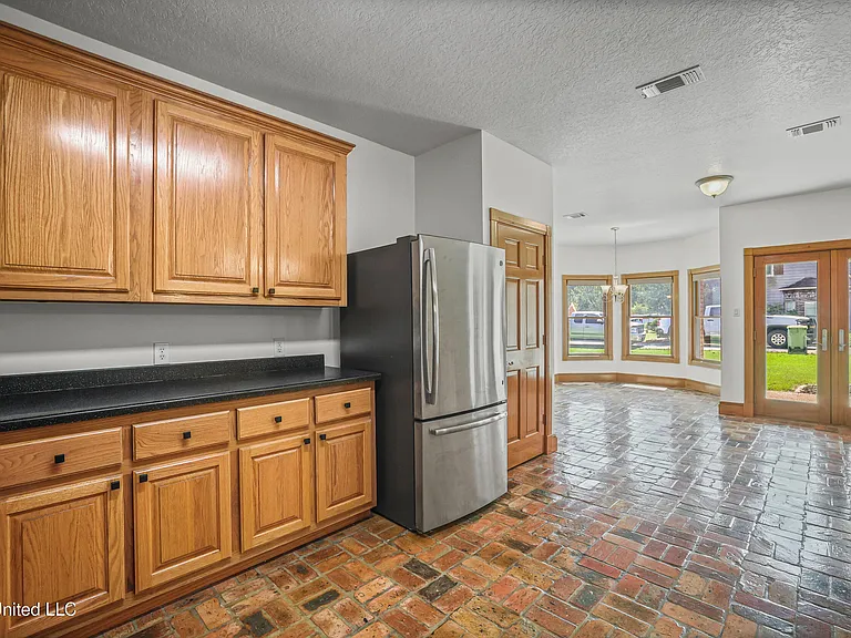 15301 Parker Rd — Photo 15