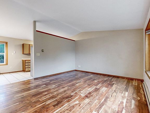 2nd image of 1443 Glen Haven Dr