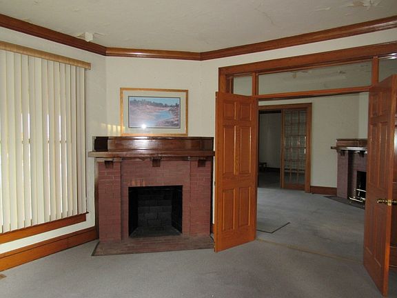5th image of 311 W Park Dr