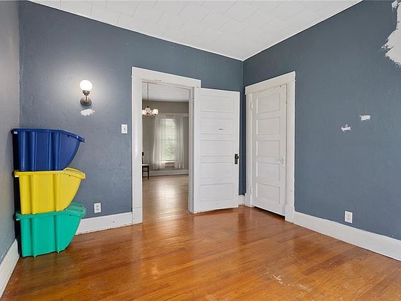 5th image of 2826 Duncan St