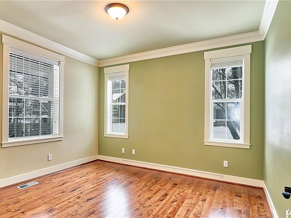 3rd image of 1332 247th Pl SE