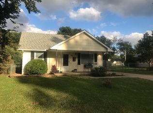 126 S 6th St, Colwich, KS 67030