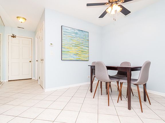 5th image of 29W391 Emerald Green Dr Unit F