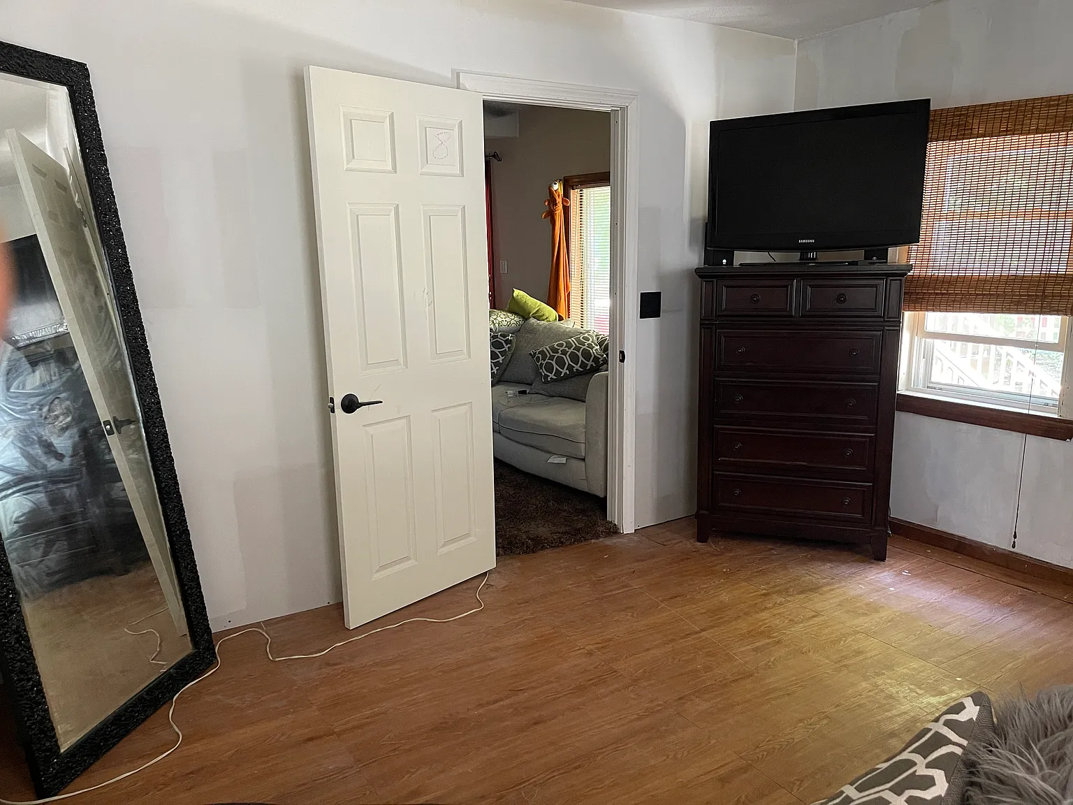 2 bed, 950 sqft, $1,200 — Photo 4