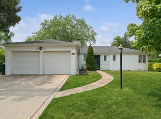 1512 Robinhood Ln, La Grange Park, IL 60526