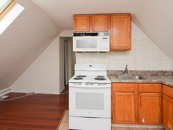 4th image of 2310 W Winnemac Ave #3