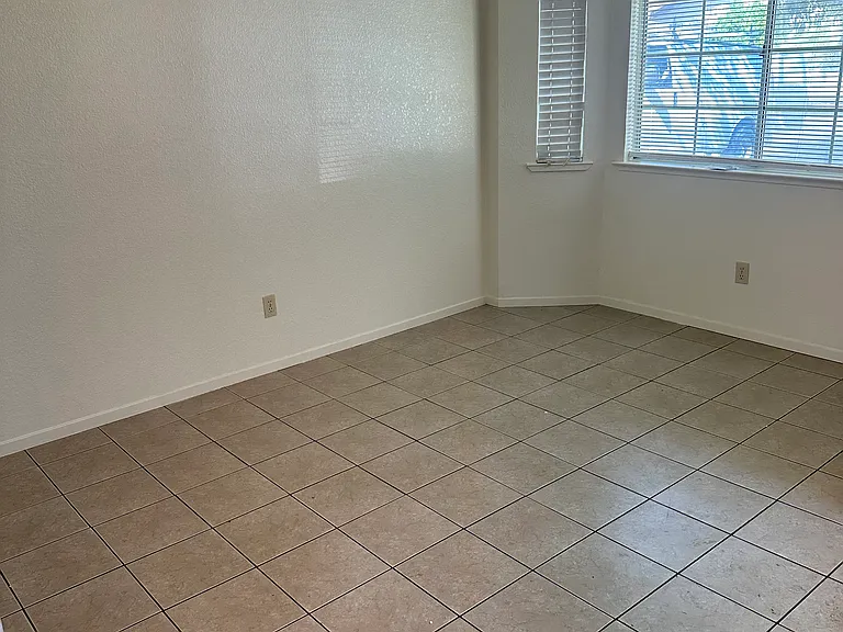 3705 Cassie Ln — Photo 10