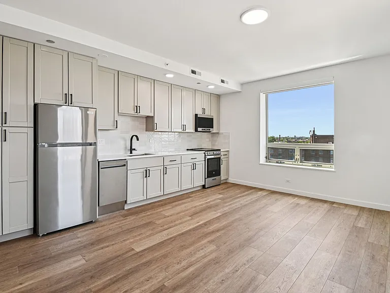 The Nest at Lincoln Park West — Photo 62