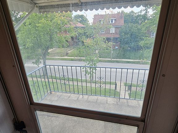5th image of 6011-6015 Columbia Ave #1A
