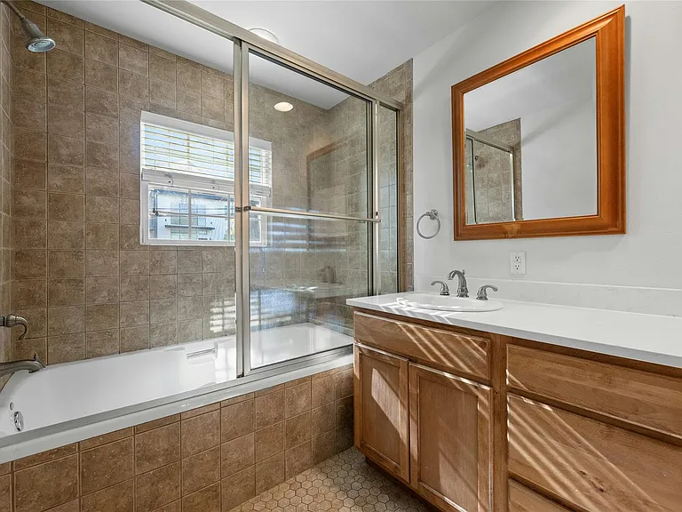 2631 W 45th St — Photo 20