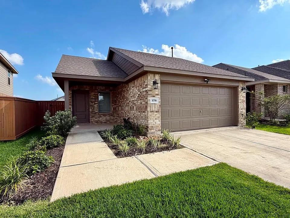 3056 Ash Ray Dr