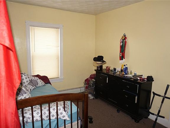 5th image of 114 Sylvian St
