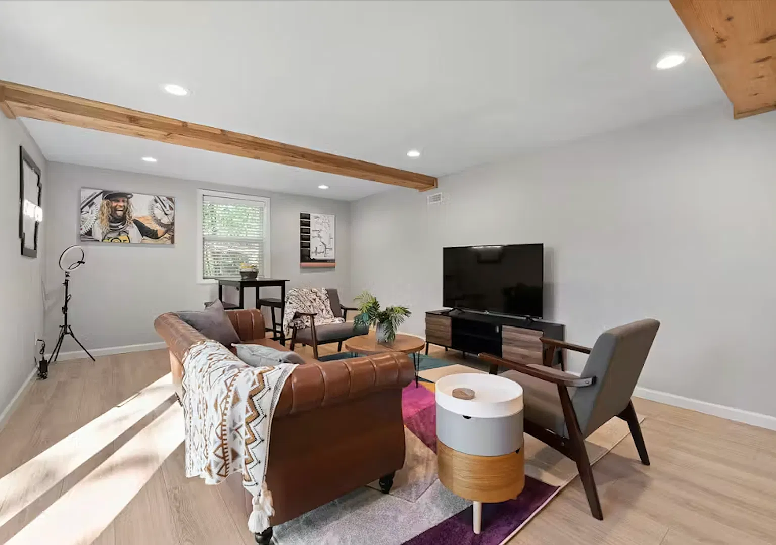 Stunning Bella Vista Retreat Near Mountain Biking Trails — Photo 4
