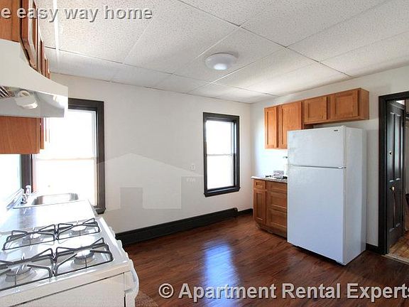 4th image of 53 Hinckley St #3-3-3R