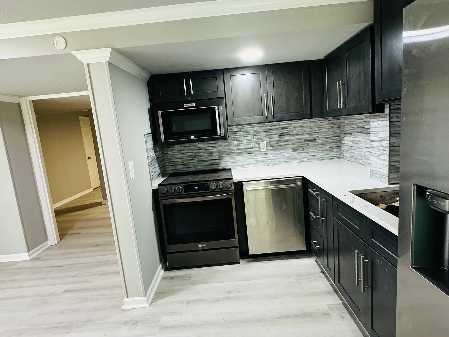 Studio, 600 sqft, $1,650 — Photo 3