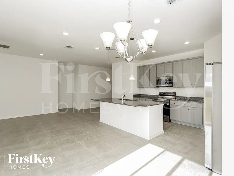 531 Crown Rose Dr — Photo 6