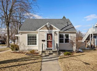 432 W 9th St, Kaukauna, WI 54130