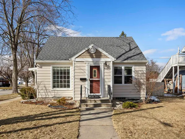 432 W 9th St, Kaukauna, WI 54130