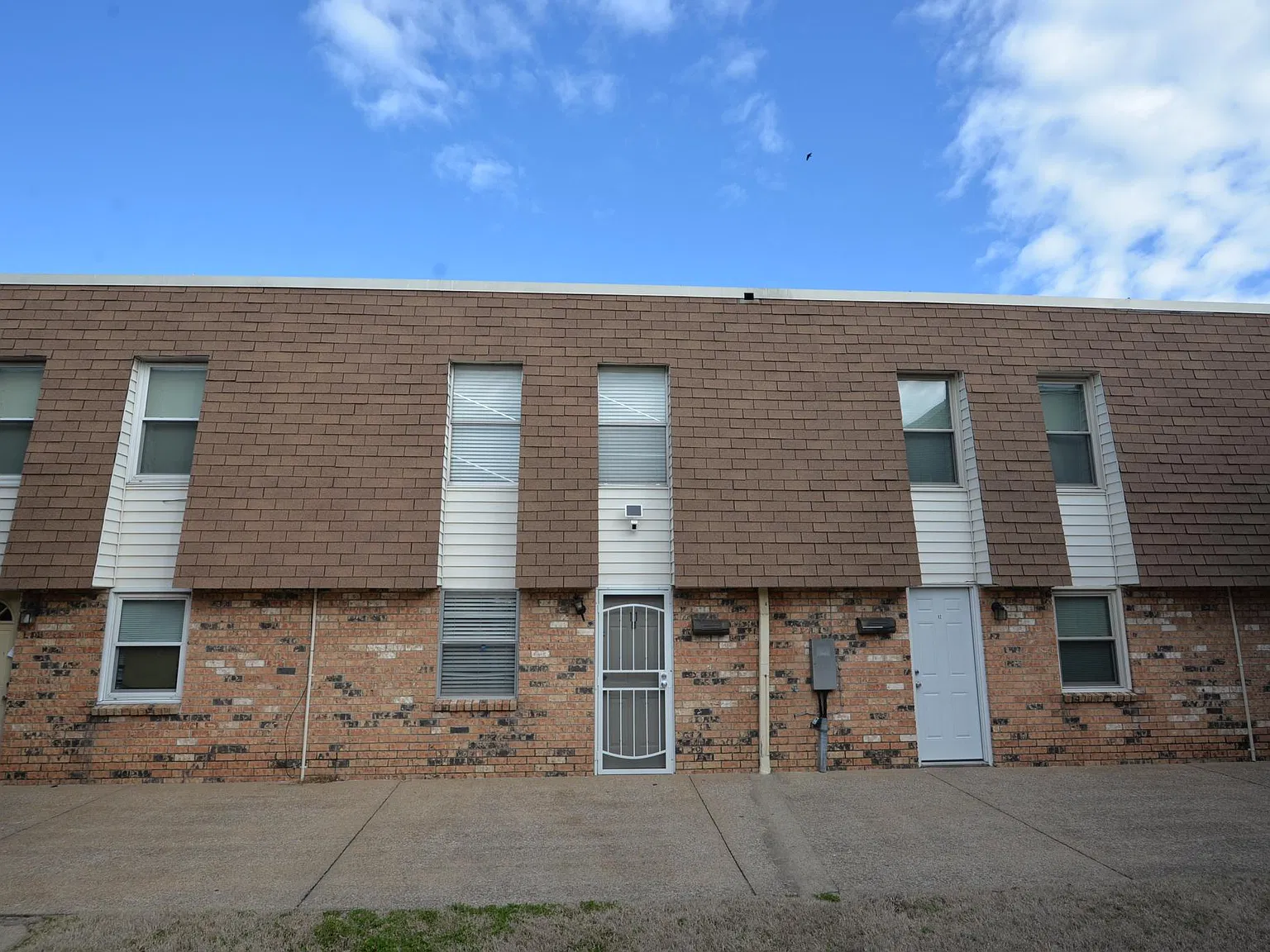 2 bed, 1020 sqft, $1,750 — Photo 1