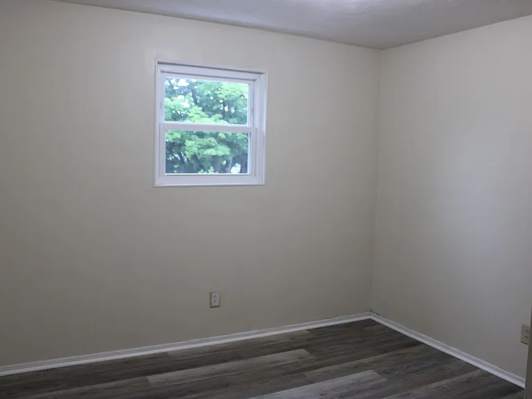 875 Fairview Ave — Photo 11