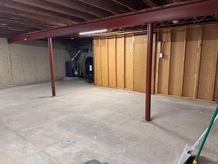 1035 Ridge Ave — Photo 51