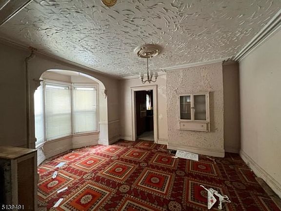 4th image of 41 Westcott St