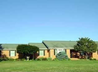 3085 Hermitage Rd, Waynesboro, VA 22980