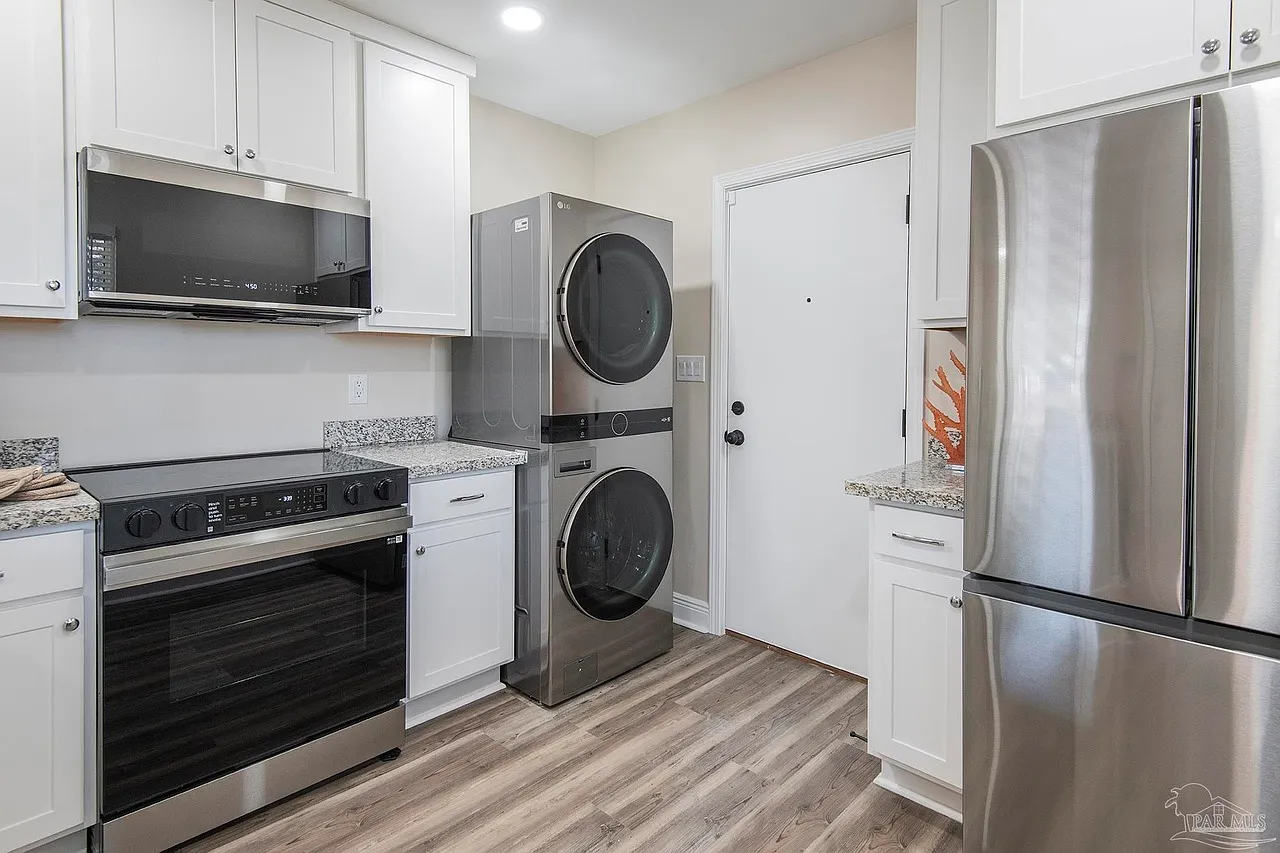 2 bed, 552 sqft, $1,600 — Photo 3