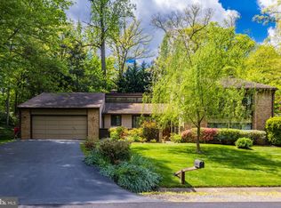 7321 Hooking Rd, Mc Lean, VA 22101