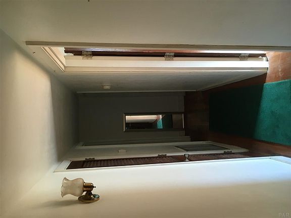 5th image of 35 Highpoint Dr