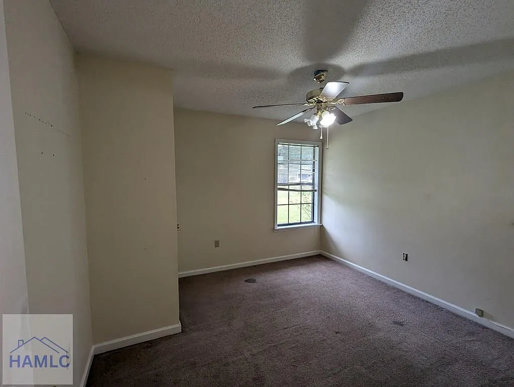 3 bed, 2.0 bath, 1316 sqft, $1,350 — Photo 4
