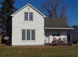 120 E Shelby St, Oakley, IL 62501