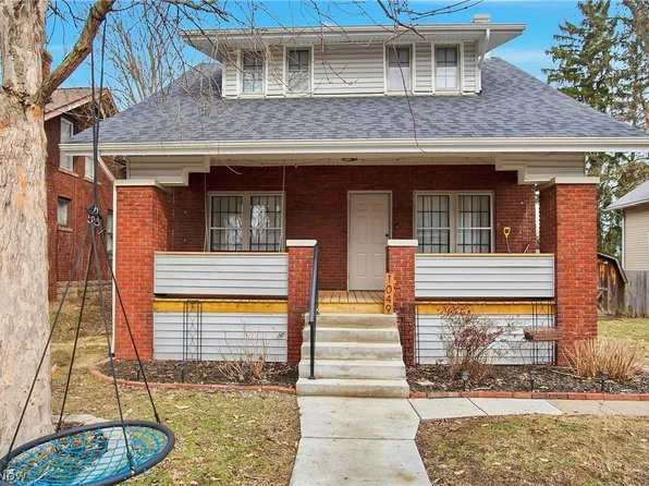1049 Charles St, Zanesville, OH 43701