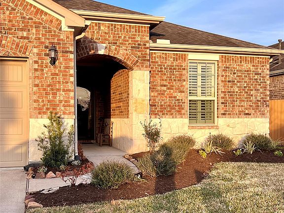 4th image of 1527 Tuscan Village Dr
