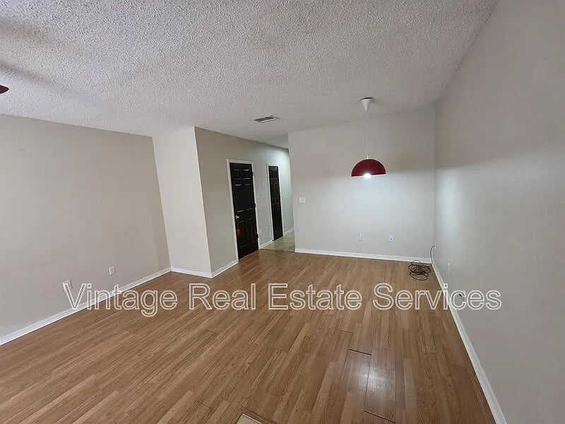 Osprey Run Townhomes — Photo 4