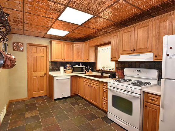 5th image of 1606 River Bluff Dr