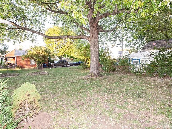 5th image of 4137 Elliot Ave