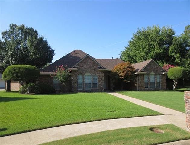 1st image of 3900 Fawn Dr